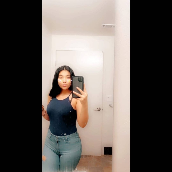 Meet your Posher, Vianca - Picture 1 of 1